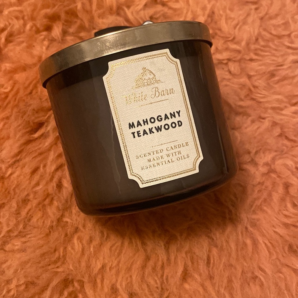 Brand new bath and body works mahogany teakwood candle